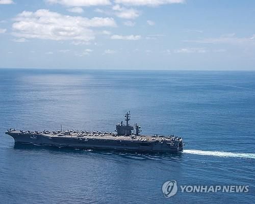 인도양 항행하는 미국 해군 항공모함 칼 빈슨(기사와 관련 없음)