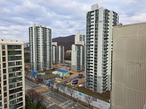 11월 말 리모델링 공사에 착수한 무지개마을 4단지 