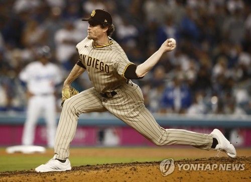 왼손 사이드암 팀 힐