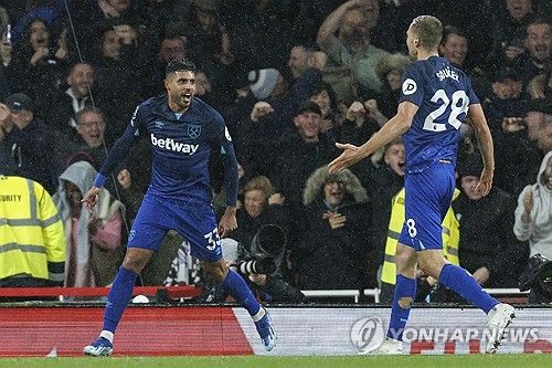 웨스트햄 마브로파노스(왼쪽)의 골 세리머니