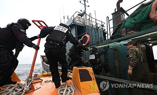 "불법어업 중국어선 꼼짝마"