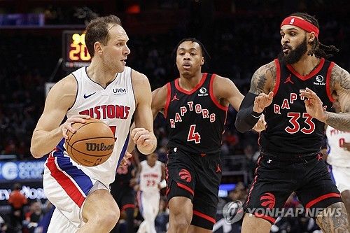 31일 토론토와 경기에서 공격을 시도하는 디트로이트의 보그다노비치. 