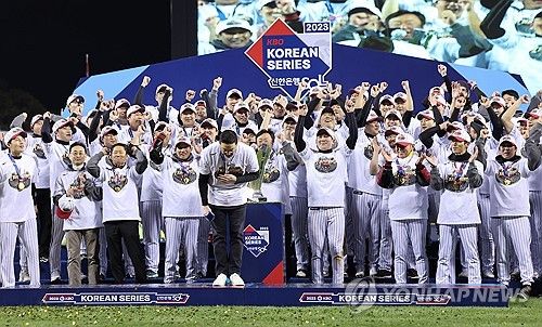 인사하는 구광모 LG그룹 회장