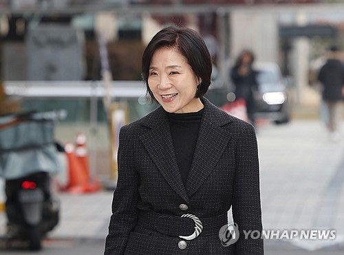 오영주 중소벤처기업부 장관 후보자 출근