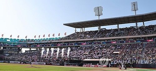 한국시리즈 4경기 연속 매진