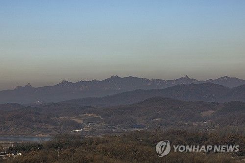 파주 장산리에서 바라본 북녘