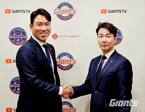 '영원한 롯데맨' 남는 전준우…4년 최대 47억원에 FA 계약