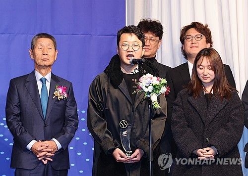 일구대상 수상 소감 밝히는 최강야구 장시환 단장