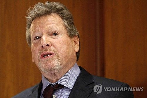 영화 '러브 스토리' 주연배우 라이언 오닐 별세, 사진은 2011년 모습.