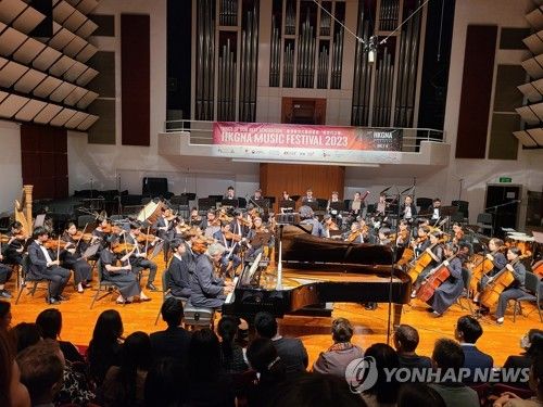 피아니스트 백건우 홍콩 연주