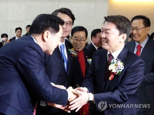 인사하는 김기현·안철수 당대표후보