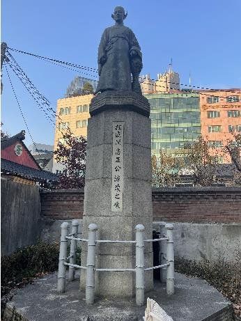 '충정공' 민영환 선생 동상