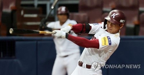 키움 이정후의 날카로운 스윙