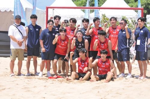 한국 남자 비치핸드볼 선수단. 