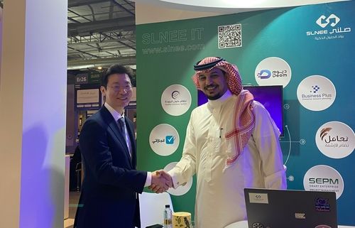 임 대표와 사우디 'SLNEE IT' 마제드 알카바니 대표