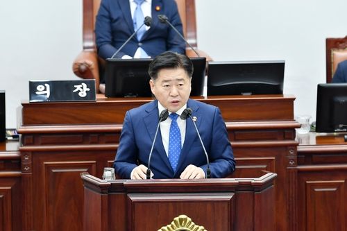 답변하는 오영훈 제주지사