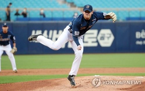 역투하는 NC 김시훈