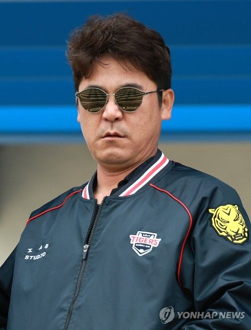 KIA 타이거즈, 장정석 단장 해임