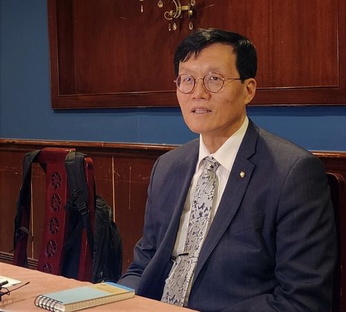 간담회 하는 이창용 한은 총재