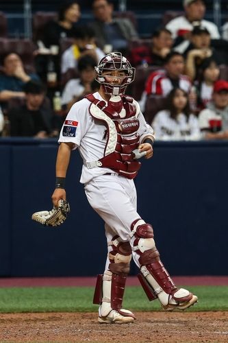 포수 마스크를 쓴 키움 김동헌