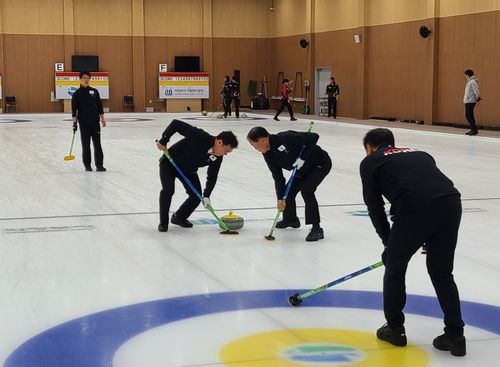 훈련하는 'K-시니어'