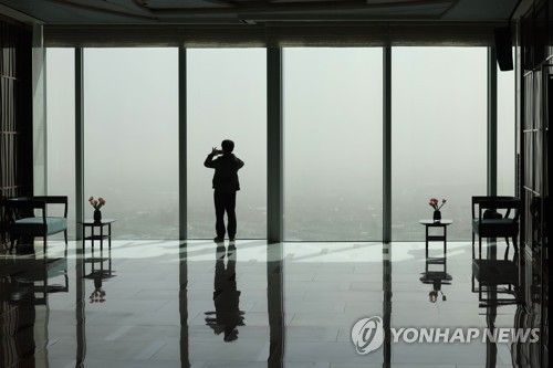 미세먼지가 삼킨 제주 도심