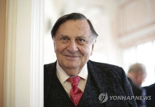 호주 국민 코미디언 배리 험프리스