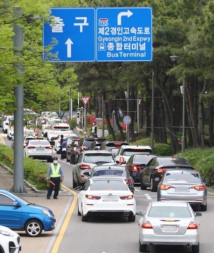 홈경기 뒤 출차 지연을 막고자 노력하는 프로야구 SSG 랜더스