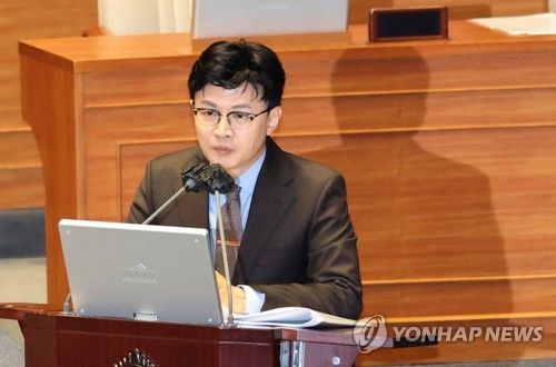 답변하는 한동훈 장관