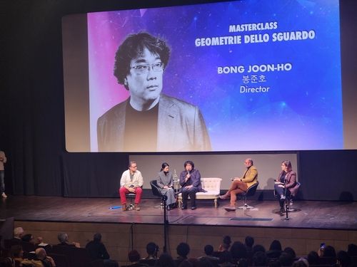 이탈리아 피렌체에서 열린 봉준호 감독의 마스터 클래스