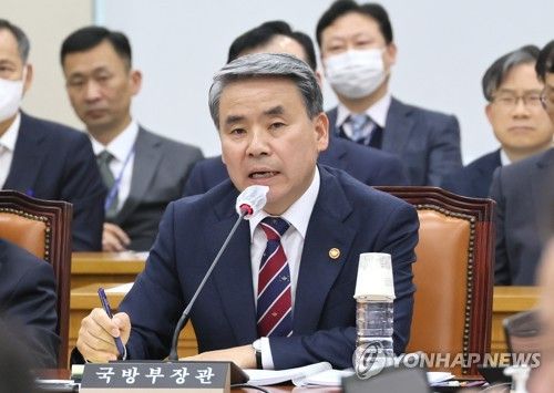 답변하는 이종섭 국방부 장관