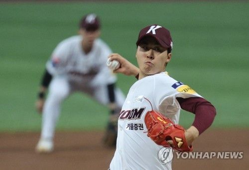 역투하는 장재영