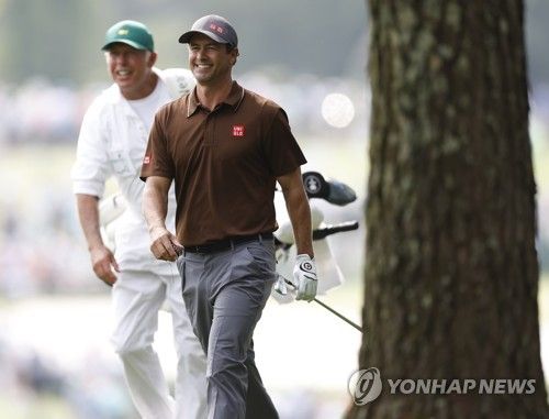 애덤 스콧(오른쪽)과 캐디 윌리엄스