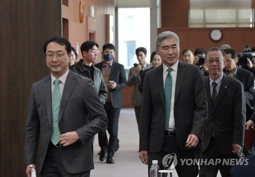 회의장에 들어서는 한·미·일 북핵 수석대표