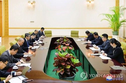 시진핑, 김정은에 구두친서…"북중관계에 대한 전략적인도 강화"