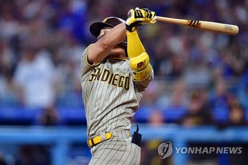 김하성의 2타점 동점 2루타