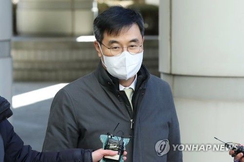 첫 공판 출석하는 전익수 전 공군 법무실장