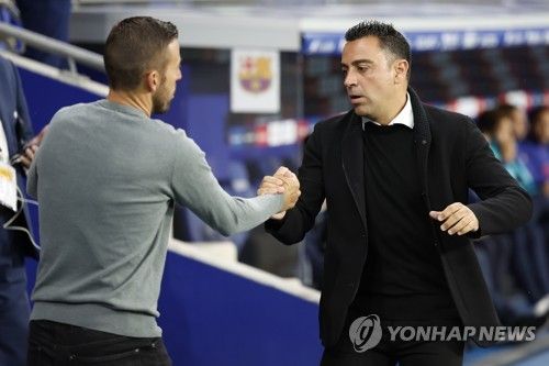 감독으로 첫 라리가 우승 이룬 에르난데스 감독(오른쪽)