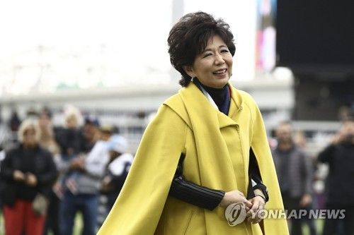 유럽 명문 여자축구팀 리옹 페미닌 인수한 미셸 강 회장