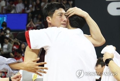 눈물 흘리는 양희종