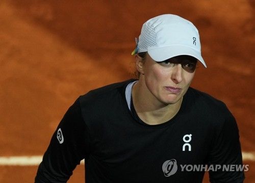 부상으로 기권하는 시비옹테크