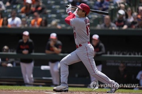 홈런 치는 오타니