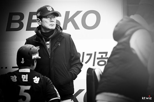 kt wiz 이강철 감독