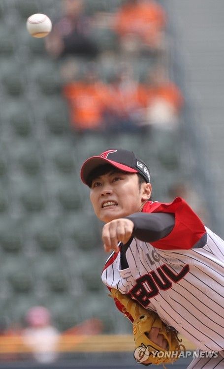 LG 선발투수 김윤식