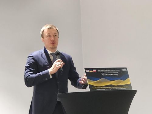 한국의 재건사업 참여 요청하는 우크라이나 국회의원 