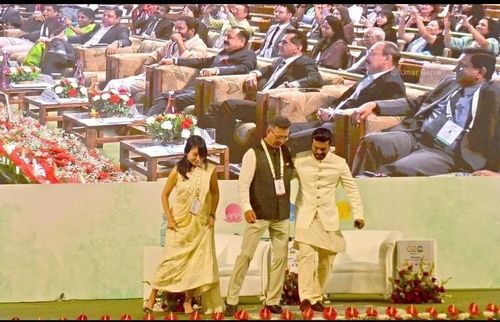 'RRR' 주연 배우와 '나투나투' 춤을 추는 주인도대사