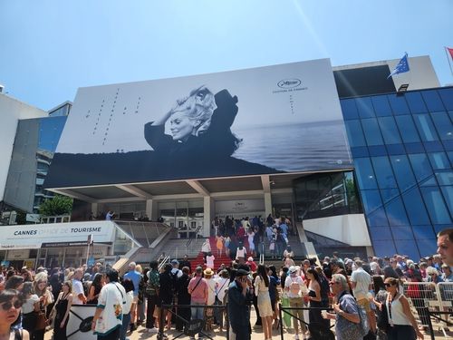 제76회 칸국제영화제가 열리는 드뷔시 극장