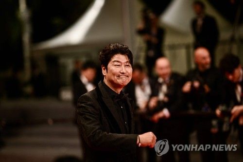 '거미집'으로 제76회 칸국제영화제 비경쟁부문에 초청된 배우 송강호