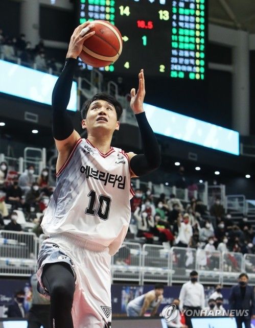 문성곤 '가볍게 득점'