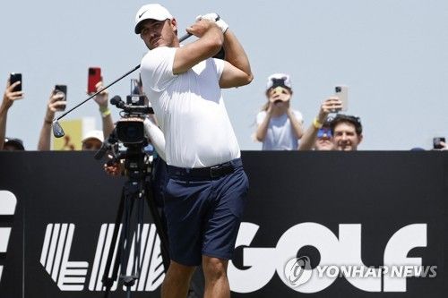 켑카의 1라운드 경기 모습